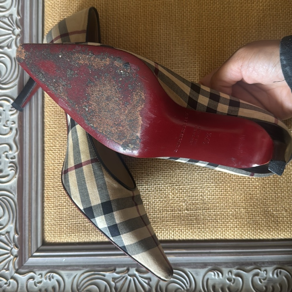 Burberry Women's Plaid Heels - Black and Cream - Picture 5 of 5